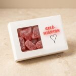 Geléhjärtan 150 g i vit presentask med fönster
